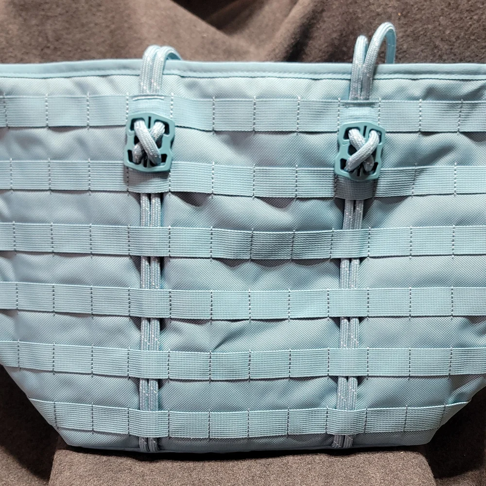 Nike spacious tote